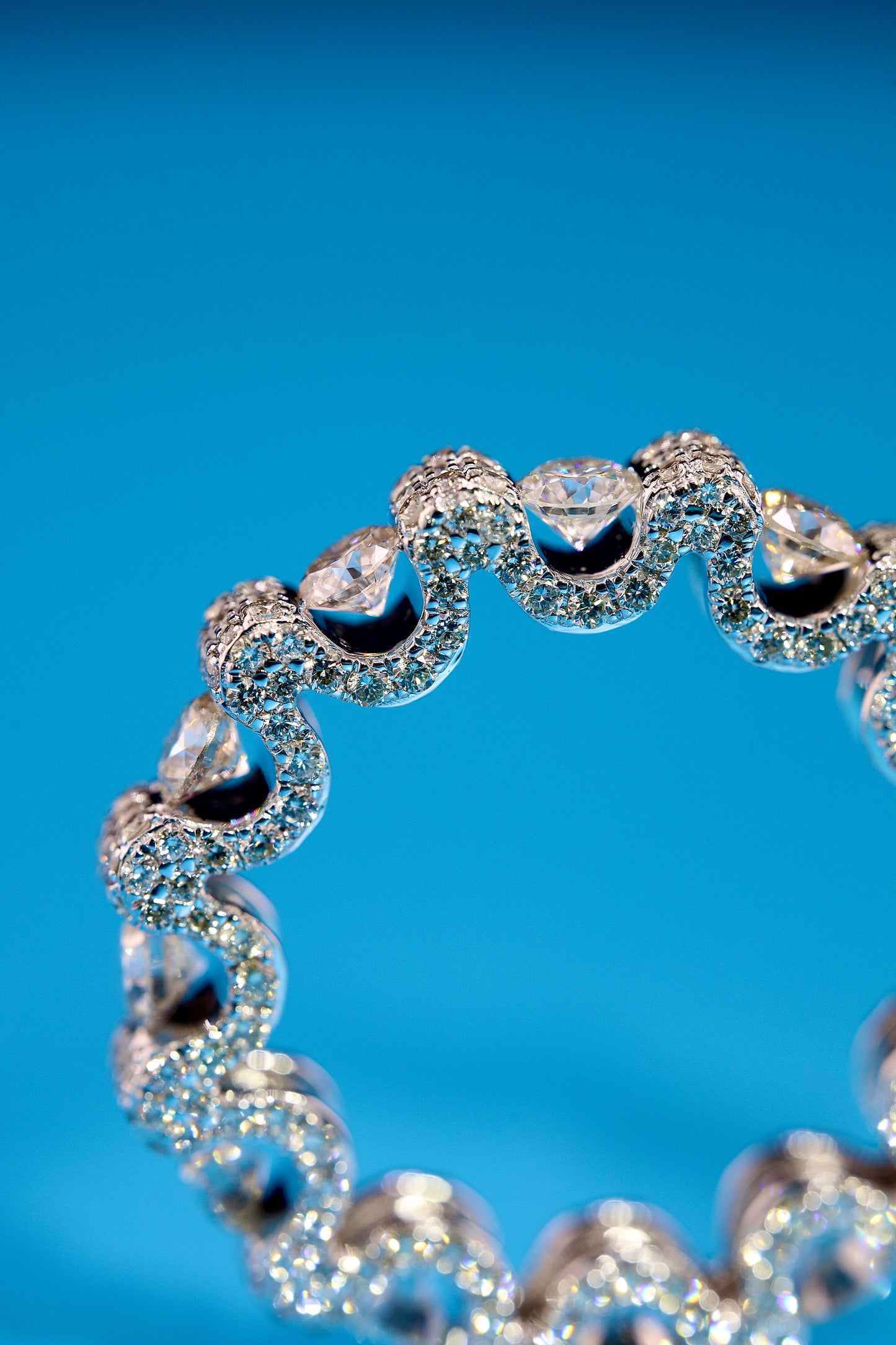 10k White Gold Diamond Floating Eternity Band Sz.8