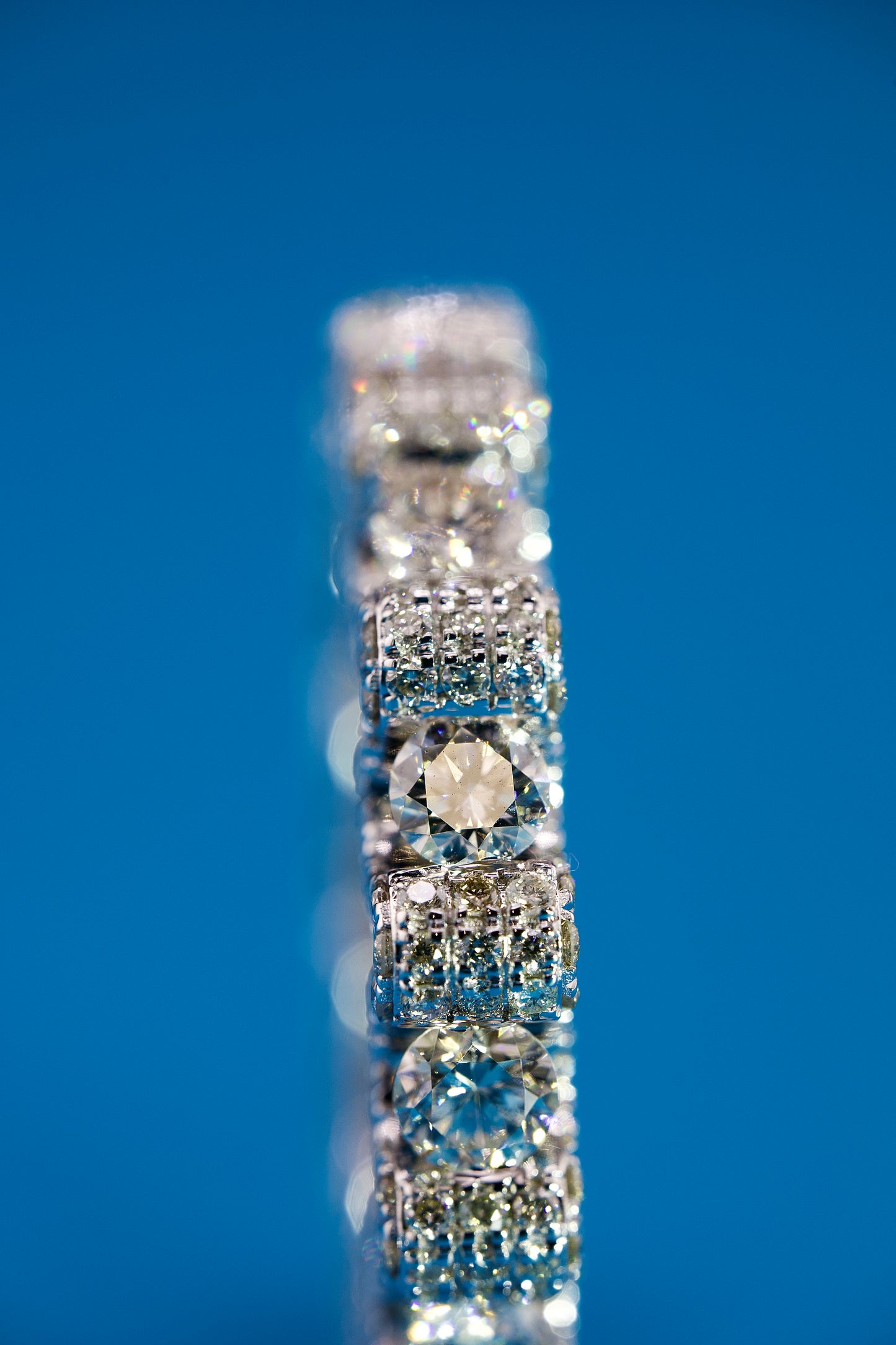 10k White Gold Diamond Floating Eternity Band Sz.8