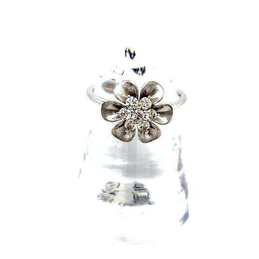14k White Gold Diamond 3D Flower Ring
