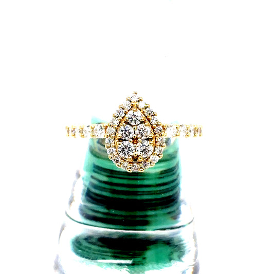 14k Gold VS Diamond Pear Engagement Ring