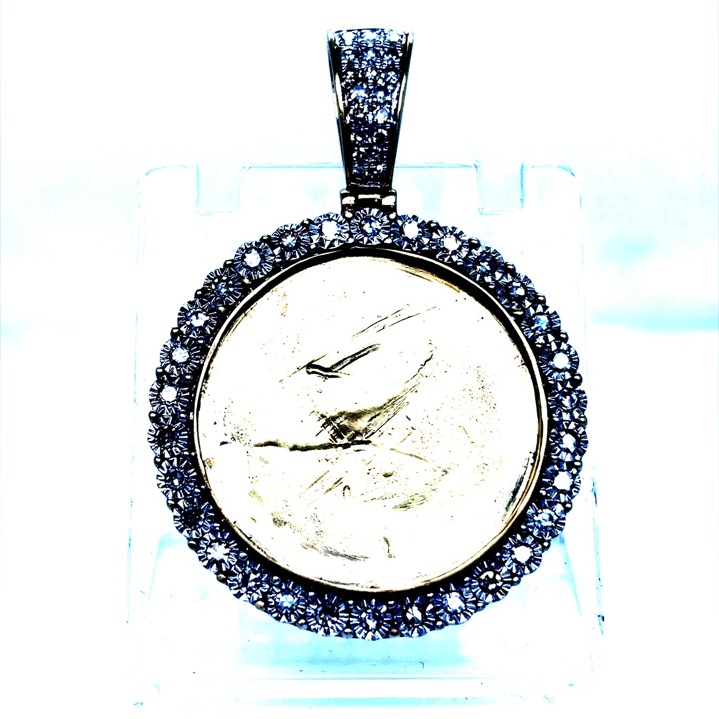 10k Yellow gold Photo pendant