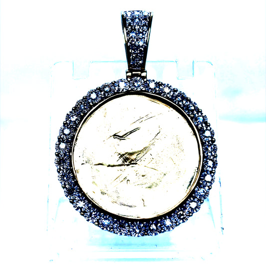 10k Yellow gold Photo pendant
