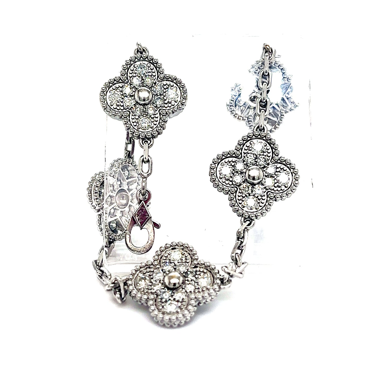 18k White Gold Diamond Design Clover Bracelet