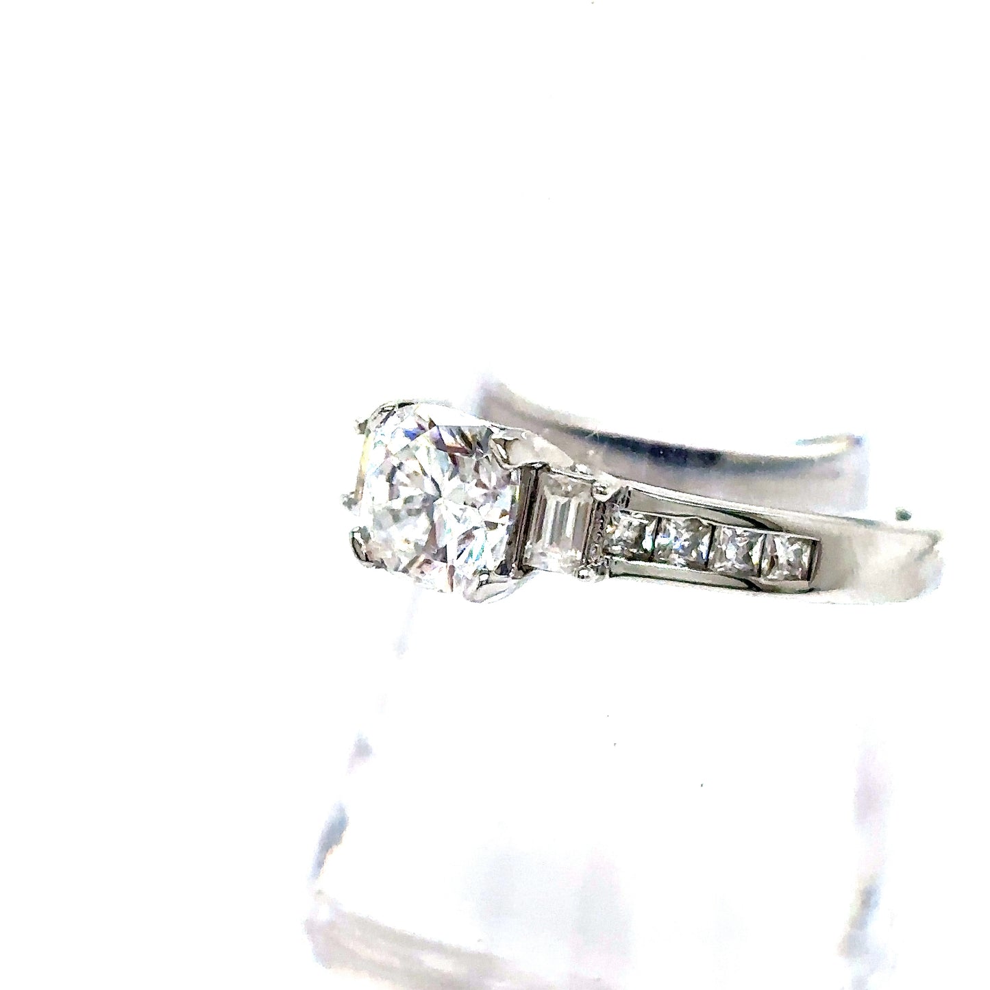 925 S.S. VVS Moissanite Ring
