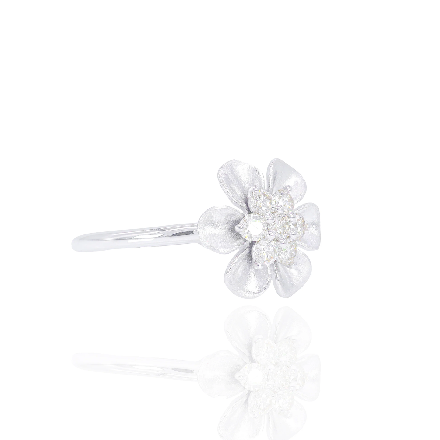 14k White Gold Diamond 3D Flower Ring